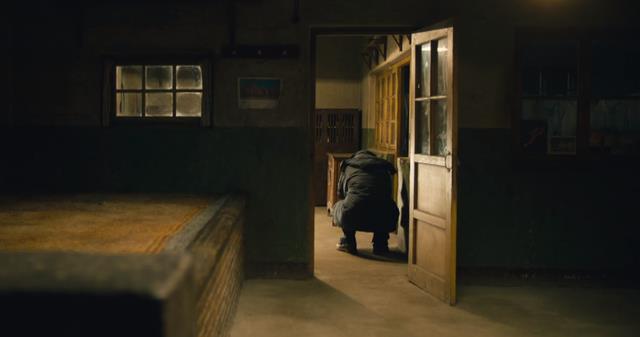 张艺谋|同样是哭戏，雷佳音、丁勇岱和殷桃、吴幸键放一起，差距就出来了