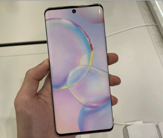 华为鸿蒙系统|鸿蒙手机也不保值了，曲面屏+66W快充，价格跌破2000元