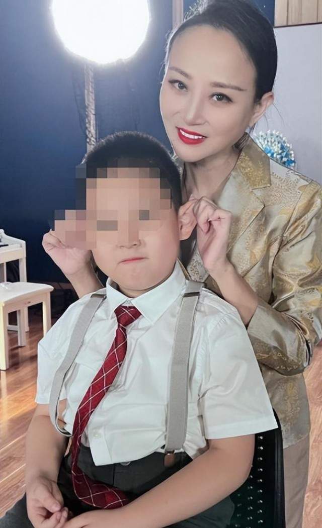 |再传噩耗!54岁名导王景光因疾病突逝,爱人晒其最后画面悲痛道别