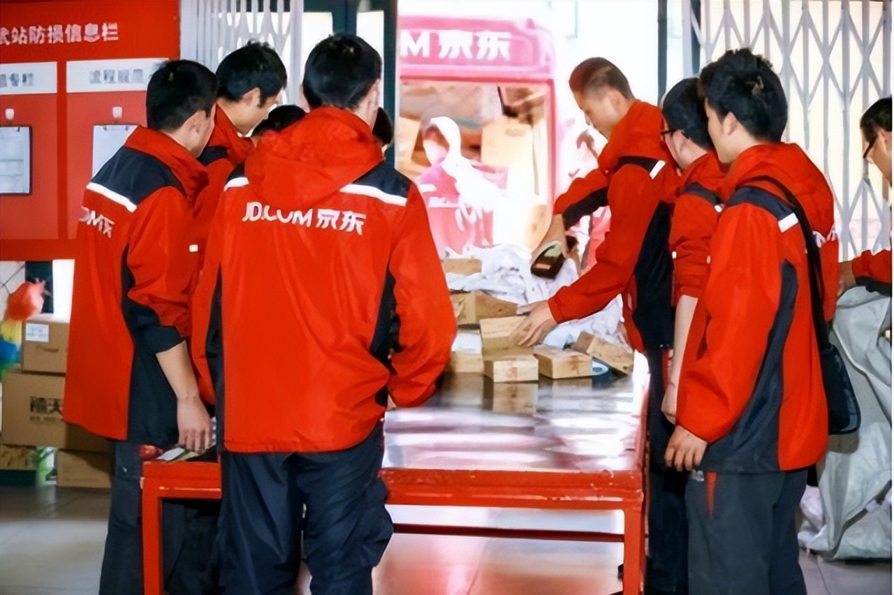 小程序|任劳任怨送快递12年:京东001号快递员金宜财,刘强东给了他什么