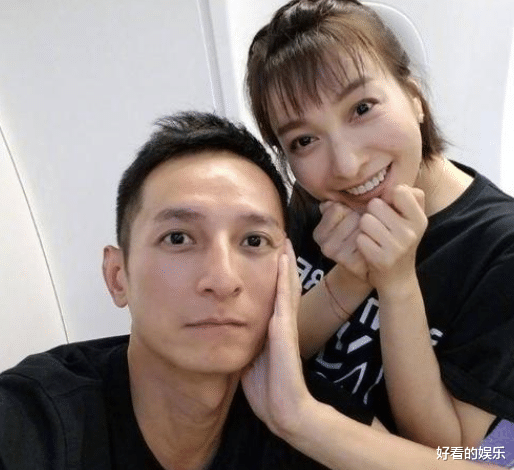 李维嘉|李维嘉重回芒果官网后,频与朋友聚餐疑为复出试水,站位显卑微