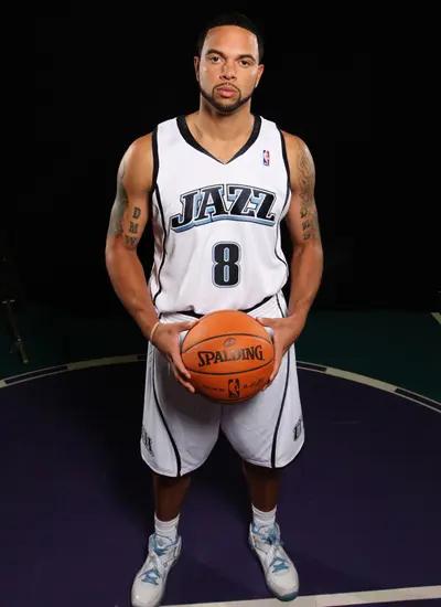 姚明|NBA里球星互克真是一物降一物，既生于何生亮的对决经常上演