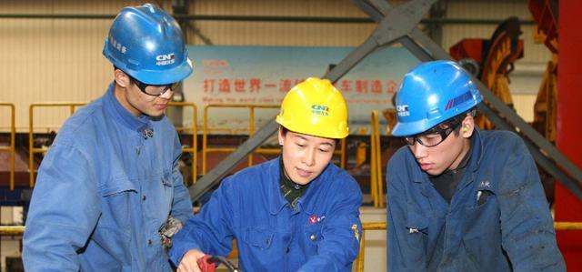 文员|专科生毕业后都在干啥?大多选择了这几个方向,虽然辛酸但也现实