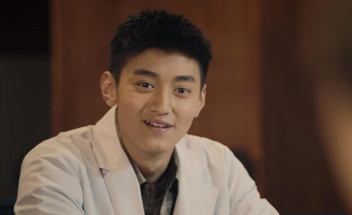 王志文|看了三集《促醒者》我如坐针如鲠在喉，百感交集写下这篇文章