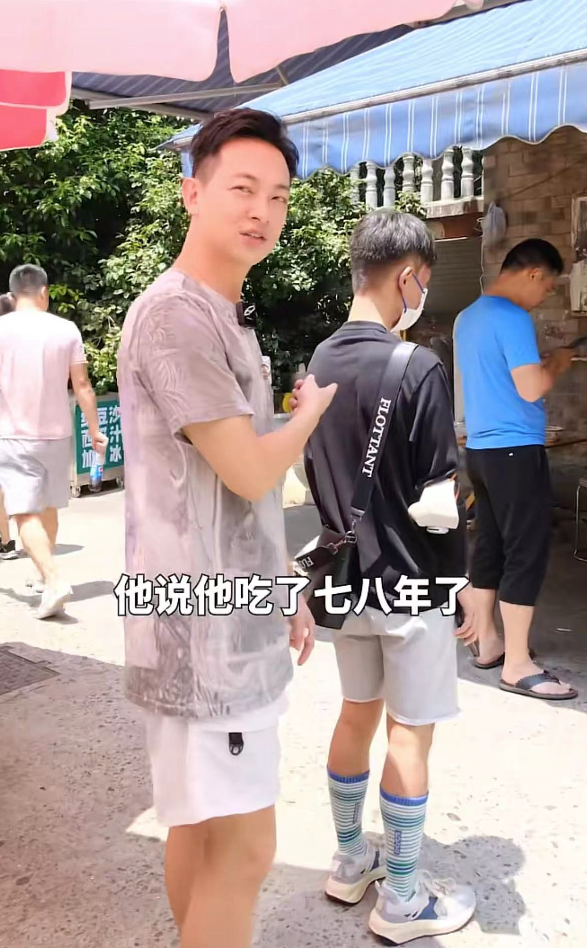 43岁知名港星搬家至湖南!住出租屋不嫌廉价,吃8块钱一份快餐