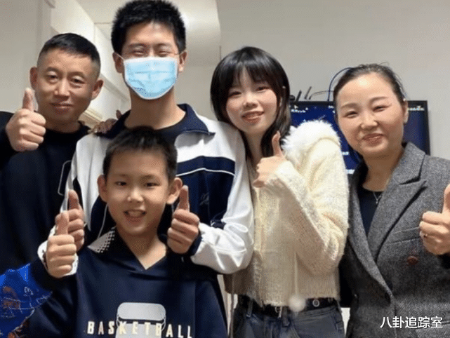 浙江广厦控股队|孙卓爬山再现“凡尔赛”发言，吐槽孙辉太弱，孙悦被卓宝架上山