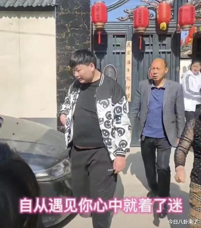陈萌|大衣哥儿媳陈萌人设反转？被曝二婚带娃，网友：难怪看得上朱小伟