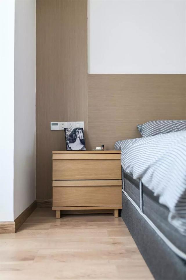 越来越多人不要沙发墙,学她家这样装,太实用了!衣帽间更是梦幻