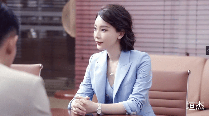 姚晨|“职场拽姐”不要硬演,看这6位女星告诉你,啥叫霸气侧漏