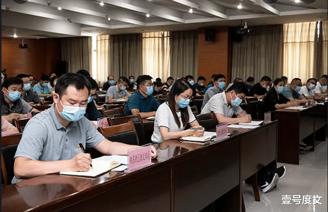 裁员|单位内,顶会的那些事