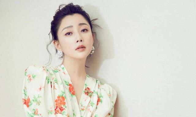 殷桃|曾被吴谨言压番，今靠人世间为自己正名，殷桃的成名路有多艰难？