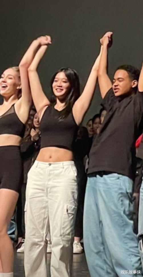 三星|三星小公主私生活曝光！与精英男海滩约会，继承55亿家产放弃哈佛