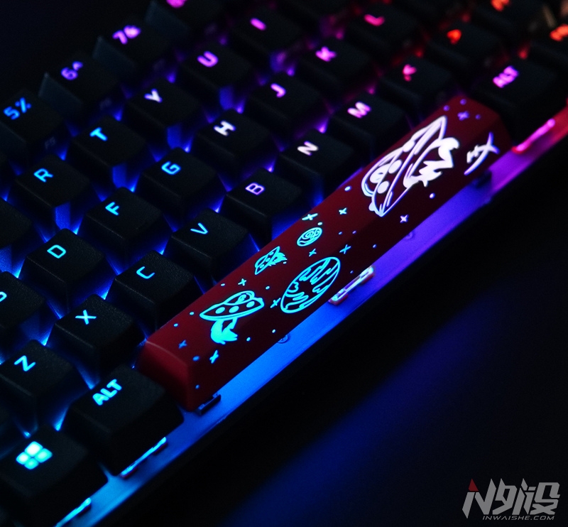 iPhone|HyperX Alloy Origins 起源65 RGB机械键盘图赏