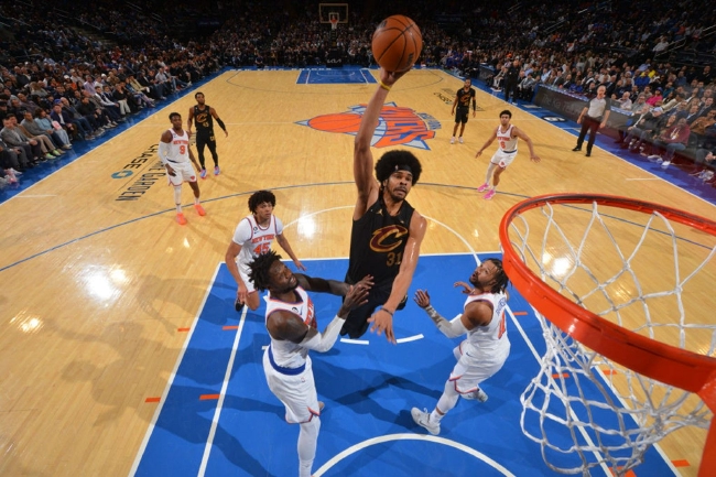 尼克斯主场舞狮庆新春 - 三农资讯(主打网)