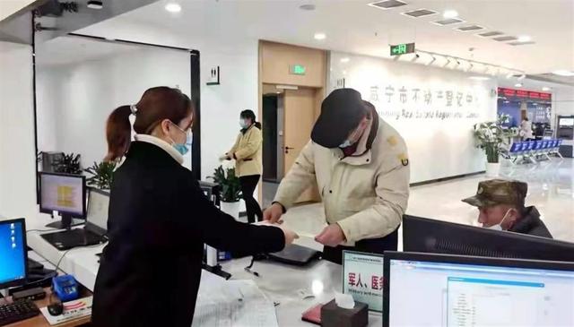 |咸宁首例！“房子不归我，但我可以住”