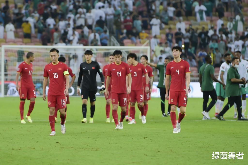 国足|CCTV直播！中沙之战23点打响，李霄鹏冲执教首胜，国足要摆脱骂名