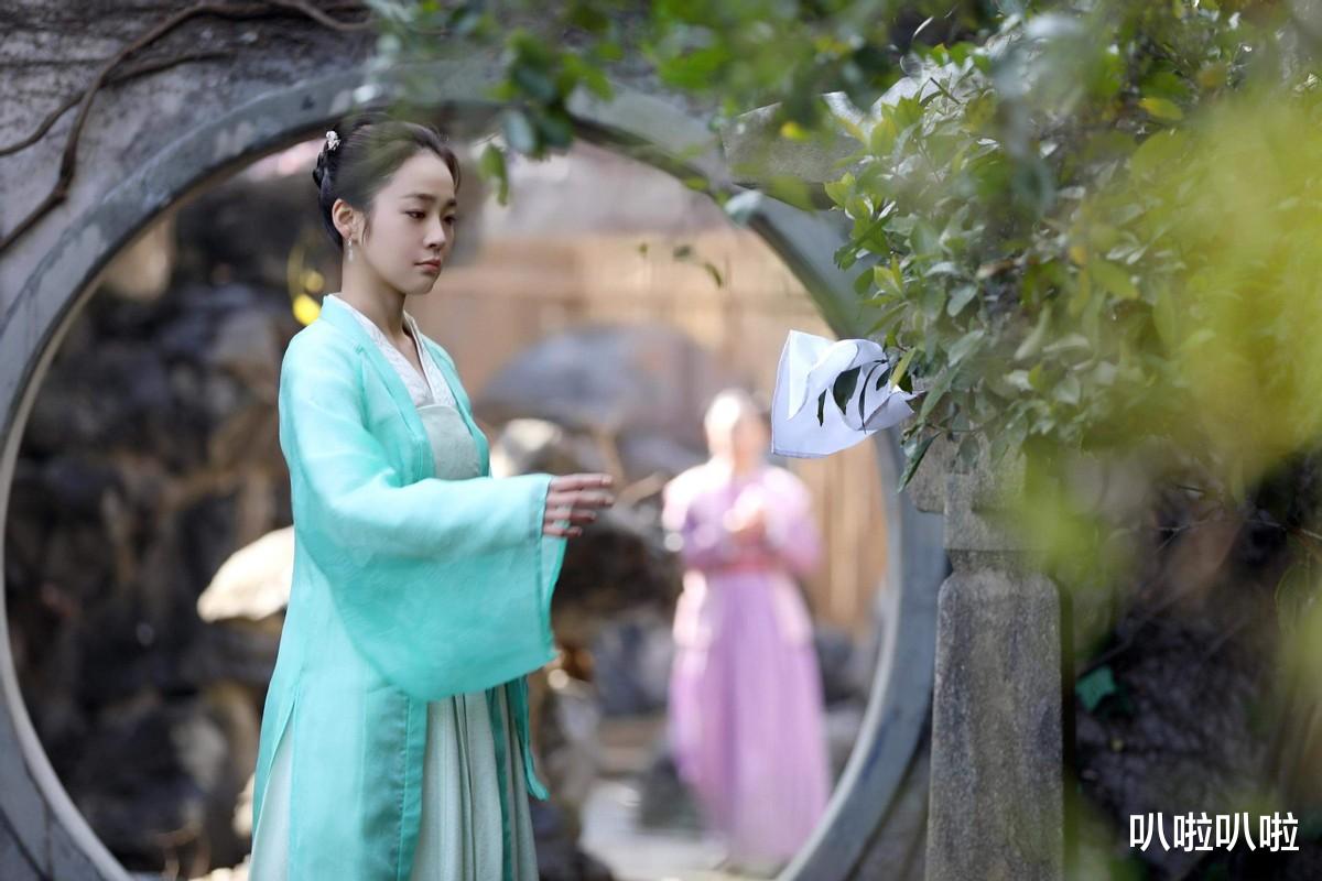 林依晨|圆脸、肉鼻、笑眼，这8位女星长着一张福气脸，看着就舒服