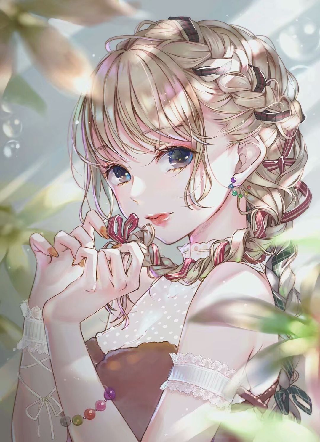 防晒 美少女脸上的彩妆画的好精致,是春天甜腻腻的味道,这谁能不爱
