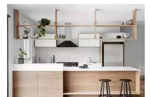 媳妇说把厨房吊柜拆了,装修完,为此发火的我,乖乖跪搓衣板!