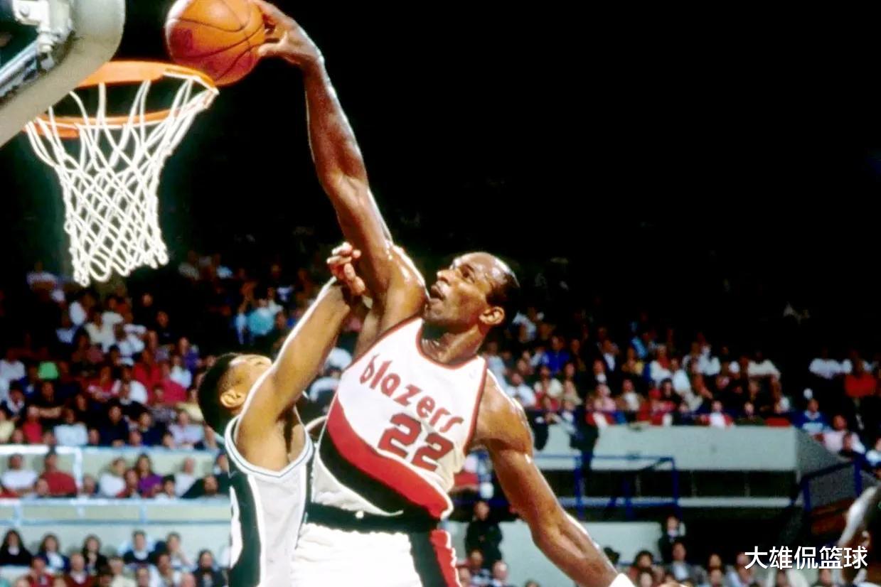 迈克尔·乔丹|美媒总结20000分+5000篮板+5000助攻俱乐部中,最好的16人