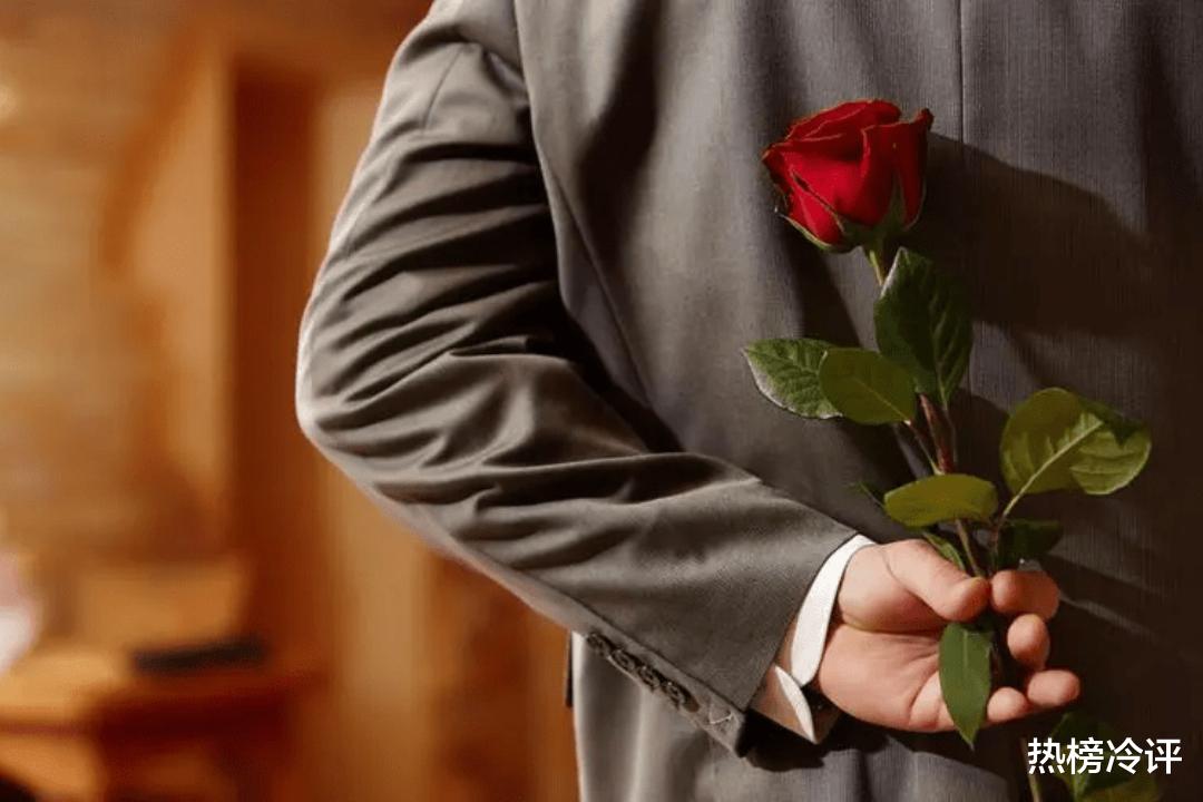 案例:女子行为混乱不知棚顶藏有摄像头,男方情急惹祸才知看错人
