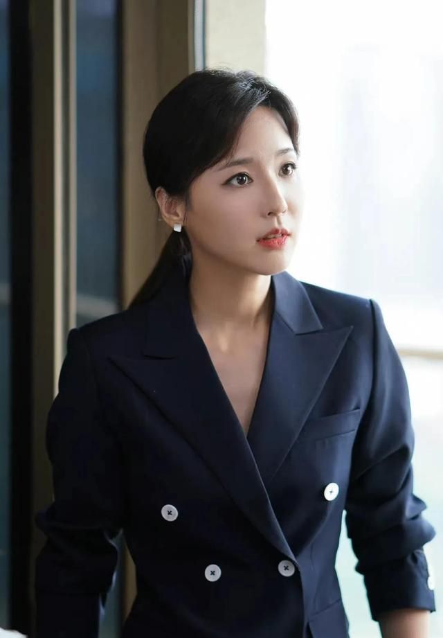 马景涛|马景涛和吴佳尼离婚5年了，他们的生活相差太大