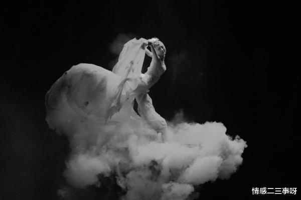 杨丽萍|三千万的“后花园”，里面如此“肮脏”，杨丽萍再光鲜的外表也遮不住