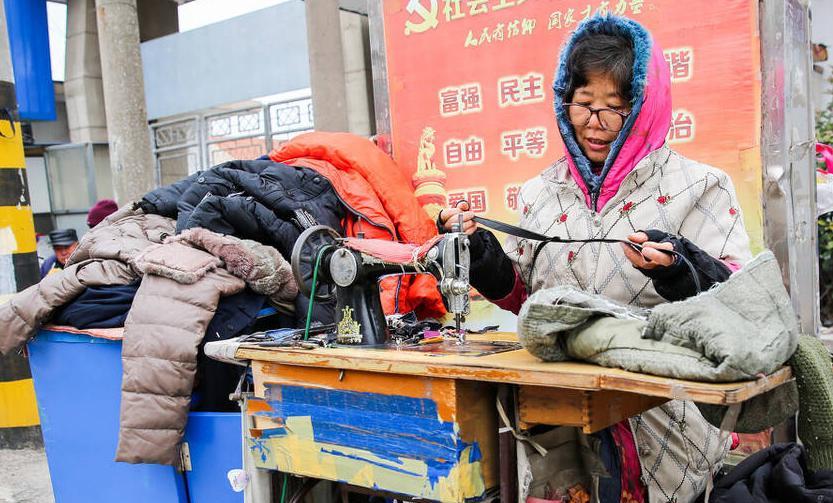 林书豪|李亚鹏一条裤子穿10年，海哈金喜花30元修补后，当奢侈品送