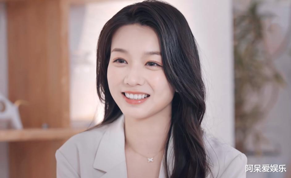 章子怡|《喜欢你我也是3》开播：素人颜值高身份显赫，有主持人有导演