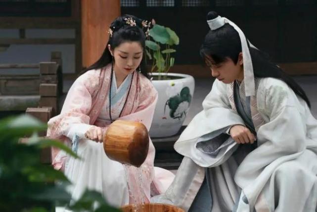 赘婿2|《赘婿2》宣发,五大主演确认回归,唯独两位女神换人令人遗憾!