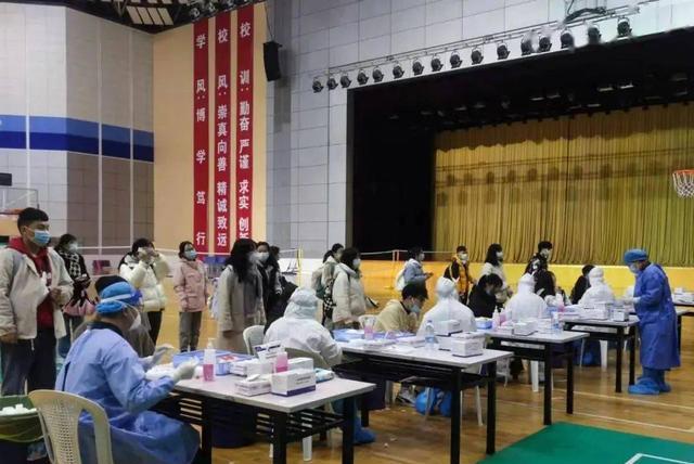 安徽某女生核酸为“阳性”,违反校规没有安分守己,行踪引愤怒