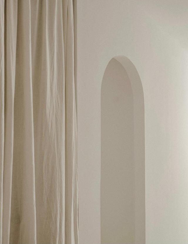 白色原木大地色,配色温柔至极,令人心动的自由生活空间