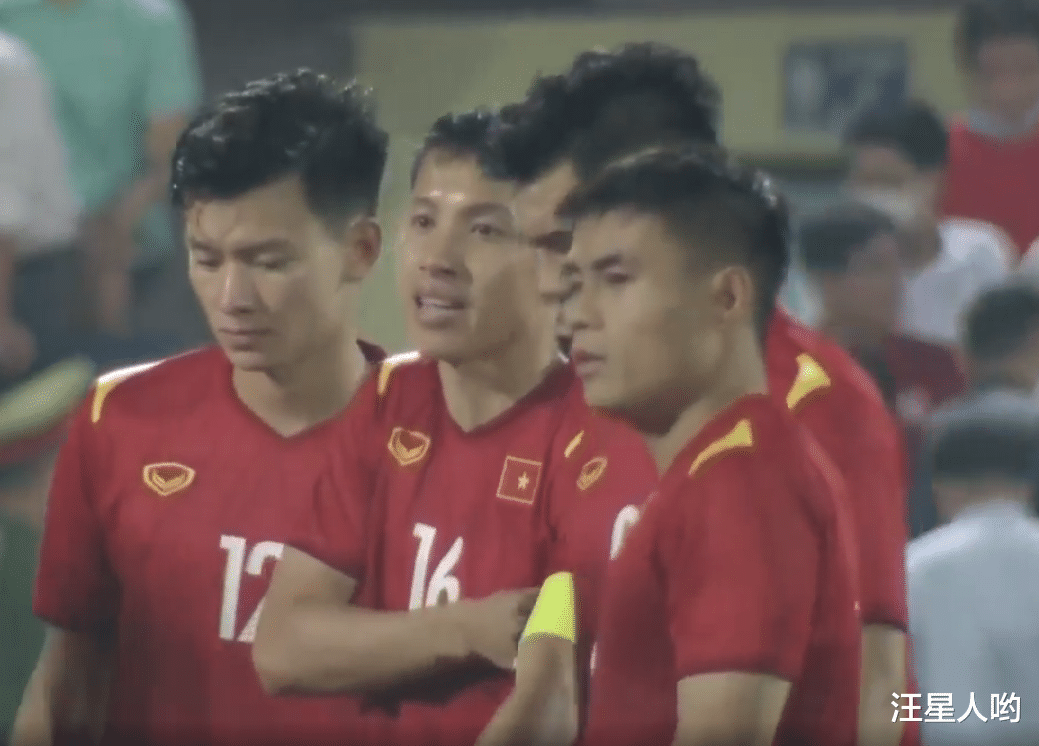 |3-0！越南U23吊打印尼队，狂轰18脚射门，3次击中门框，获7张黄牌