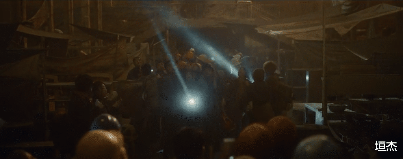 万里归途|《万里归途》太敢拍了，从四个方面，说说我想二刷的理由