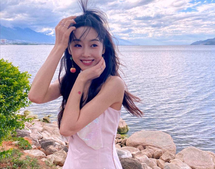 胡军|胡军儿子好有型?宣璐营销翻车了?张亮儿子天天疑似谈恋爱了?