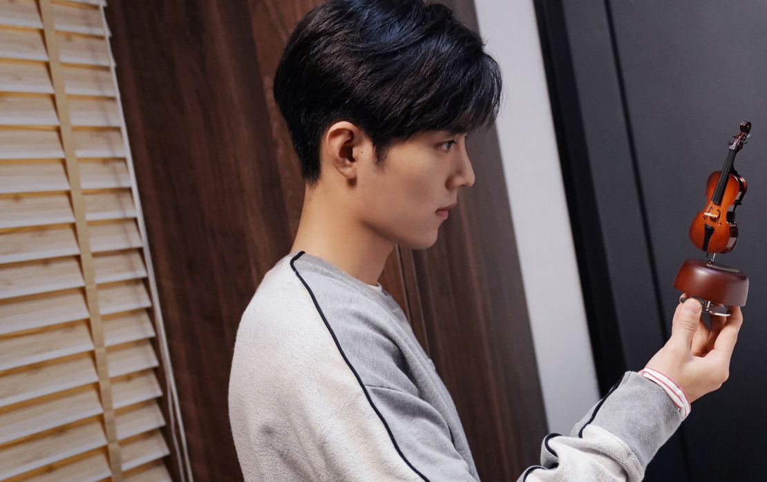 肖战|肖战在综艺里不争不抢，在演出上不划水，平时也很低调