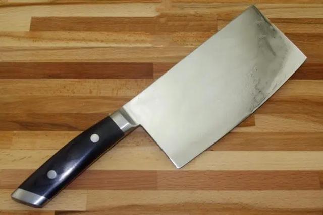 案例:32岁单身母亲洗澡被男子偷看