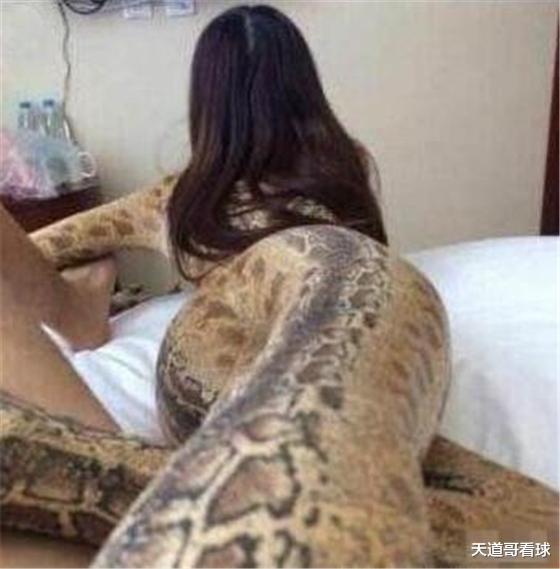 疯狂 “媳妇买了件连体裤想给我个惊喜，回家后差点跪了”哈哈哈这是惊吓！