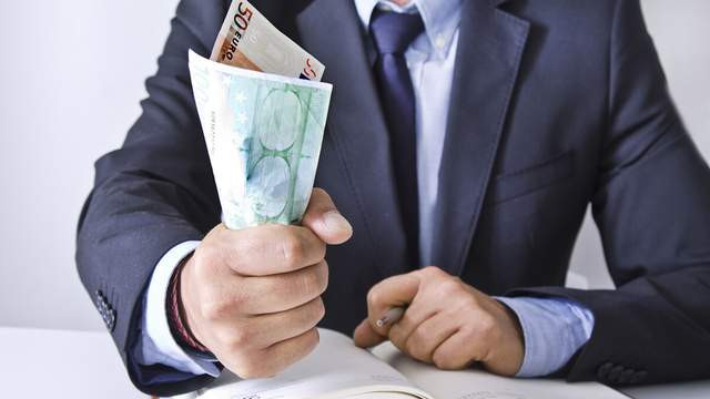 裁员|为什么要等你辞职，老板才愿意给你升职加薪？这三点让你看清真相