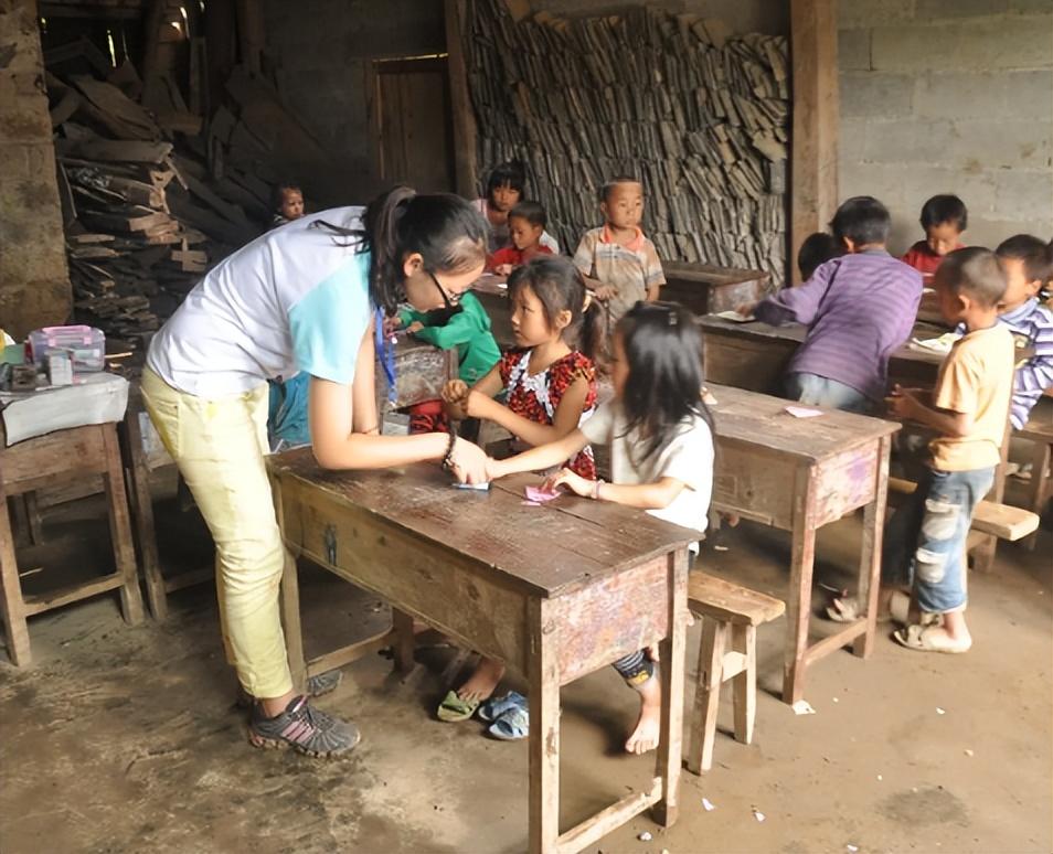 江一燕|江一燕的“消亡史”:从万众宠爱,到“臭名远扬”“声名狼藉”!