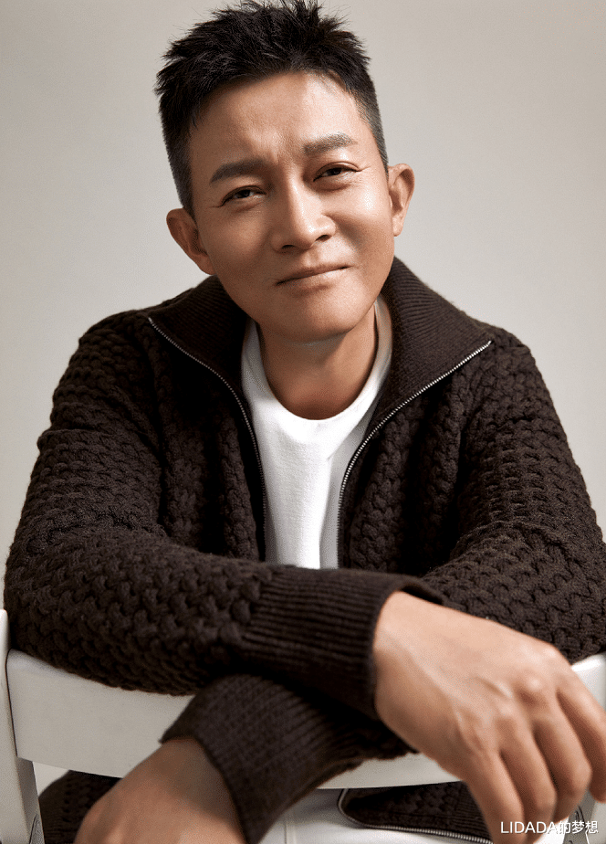 杨志刚|演员杨志刚：拍戏带着妻子，赚的钱全都交给她，余生同她相伴到老