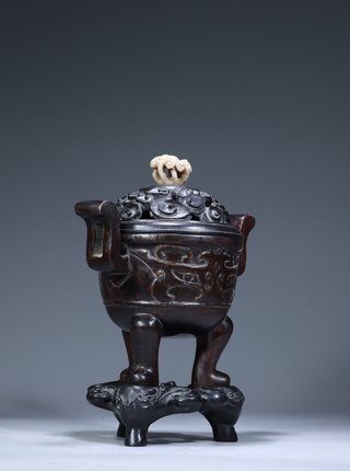 沉香木|旧藏:沉香木雕·朝冠耳香薰炉