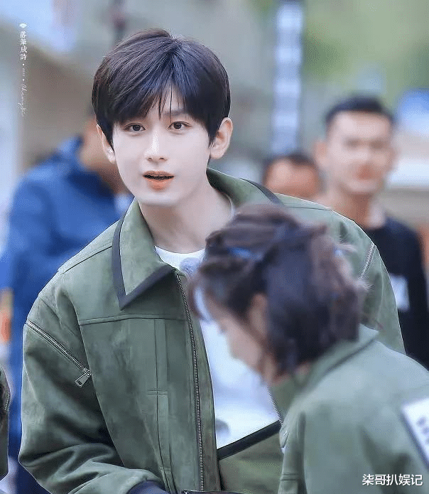 易烊千玺|长相耐看的男星，只服这7位！初见其貌不扬，再见如同“换脸”