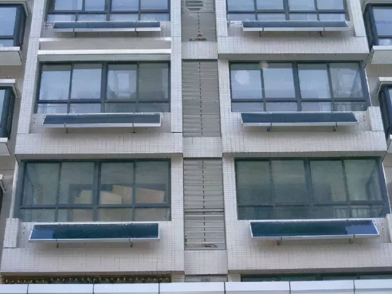 越来越多人卫生间都不装电热水器了, 聪明人都装这种, 电费省一半