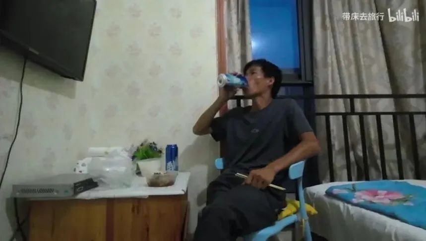 博尔塔拉蒙古自治州|带床去旅行 | 骑着自行车流浪全国