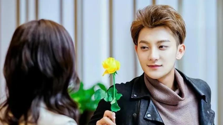 黄子韬|黄子韬：出道多年越来越清醒，走到今天，他才是最“值得”的那个