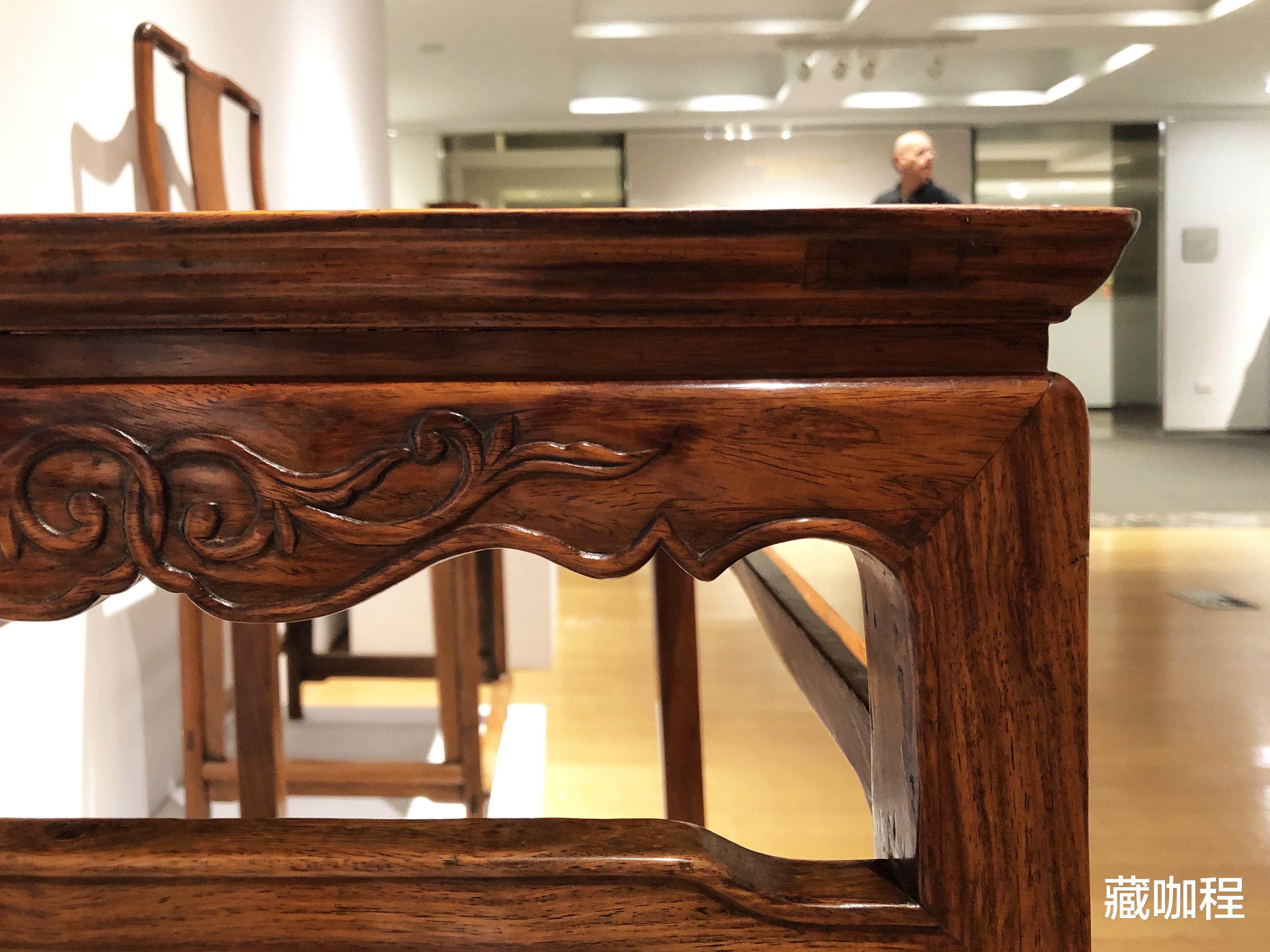 |宽度减半、焕然一新,黄花梨收藏中少有的桌型