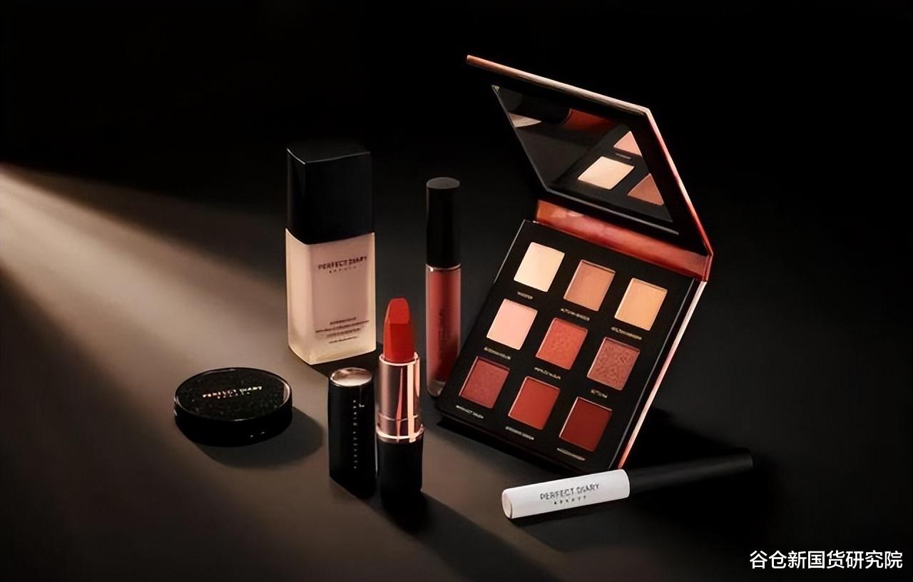 金针菇 完美日记母公司收到退市警告，赚快钱的时代，真的结束了