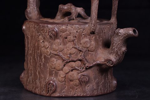 紫砂|回流：老紫砂松树桩提梁壶。