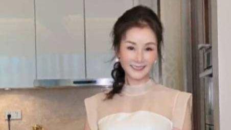 冻龄|“冻龄奶奶”走红网络，62岁活成18岁模样，她都做对了什么？